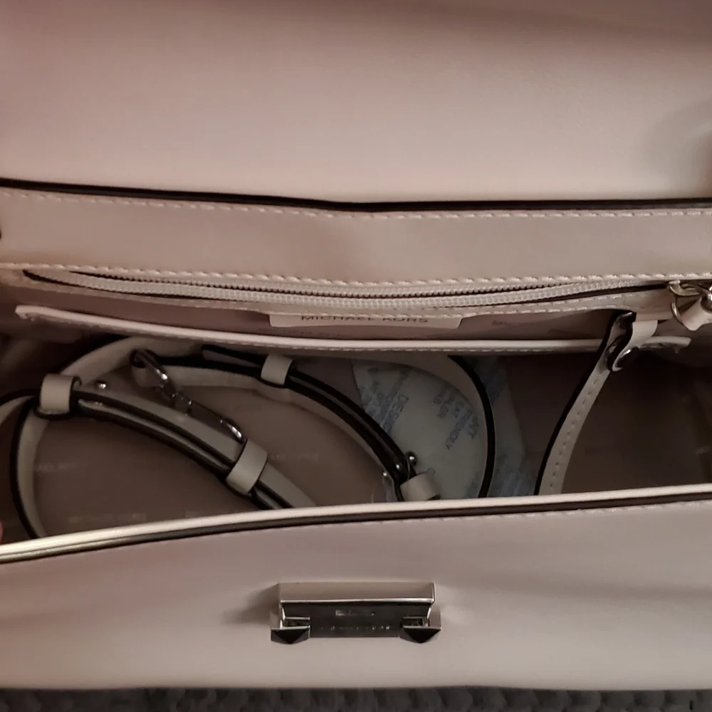 Michael Kors Whitney Satchel, new condition without tags. - Picture 4 of 9